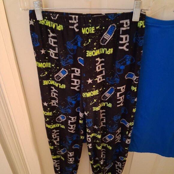 Boys L 10-12 fleece pajama set - Jellyfish Kids, gamer theme - Picture 5 of 6